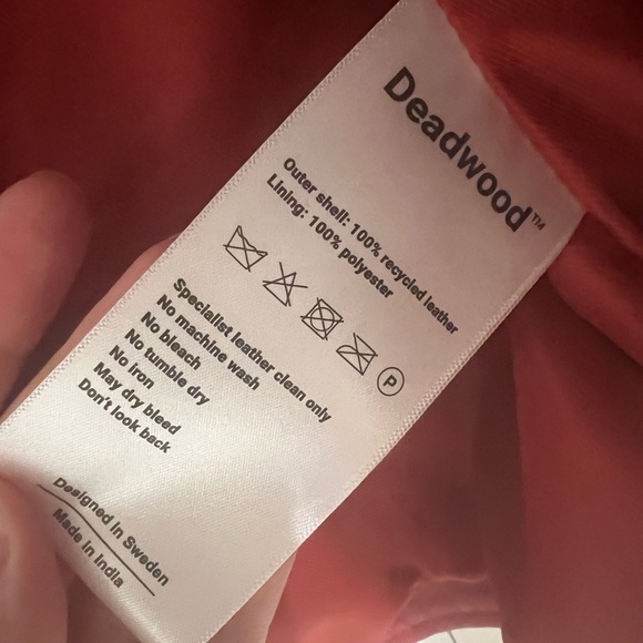 Red leather jacket - Picture 8 of 8